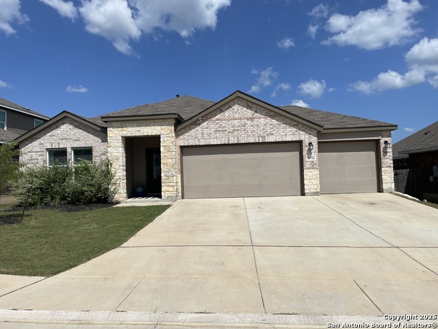 Listing photo id 0 for 31762 Nimbus Dr