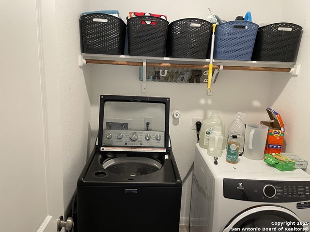 Listing photo id 19 for 31762 Nimbus Dr