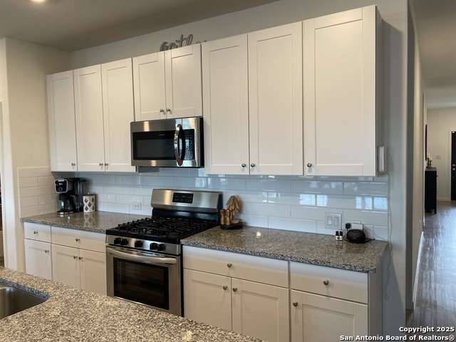 Listing photo id 21 for 31762 Nimbus Dr