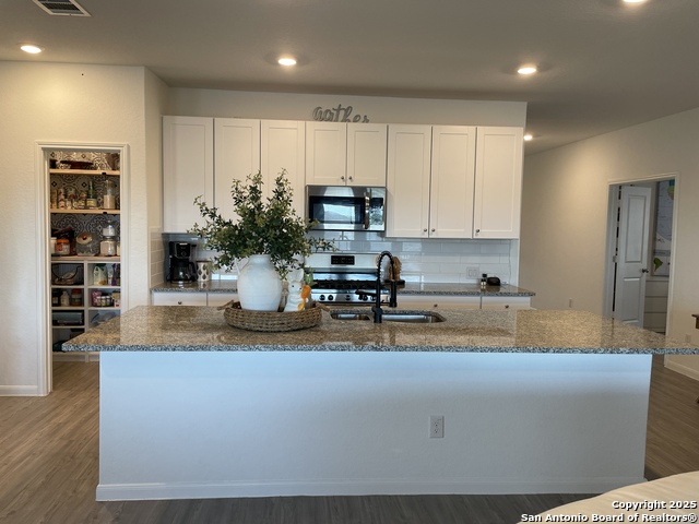 Listing photo id 22 for 31762 Nimbus Dr