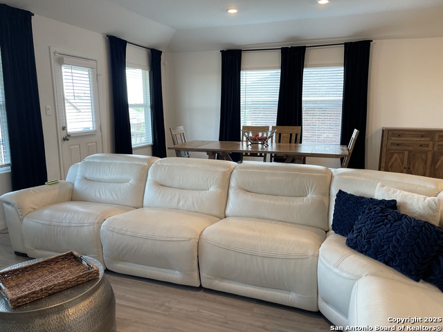Listing photo id 28 for 31762 Nimbus Dr