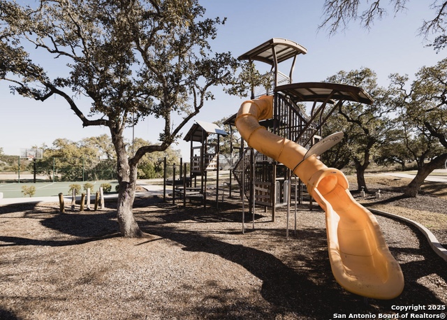 Listing photo id 49 for 31762 Nimbus Dr