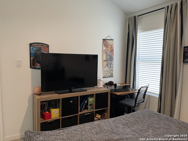 Listing photo id 4 for 31762 Nimbus Dr