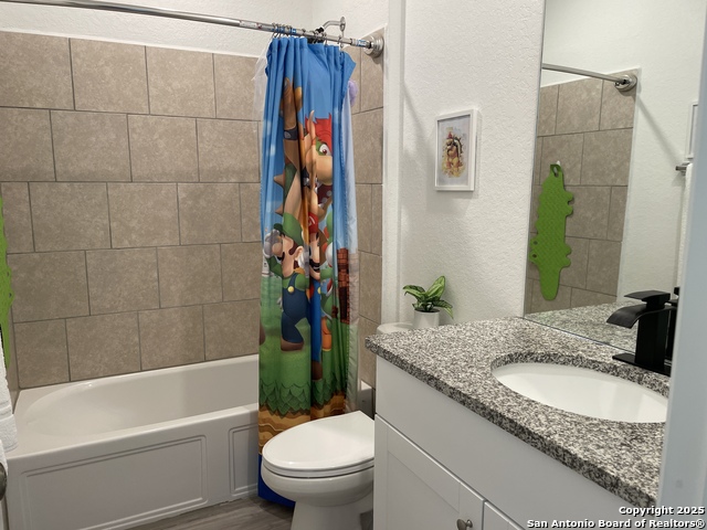 Listing photo id 5 for 31762 Nimbus Dr