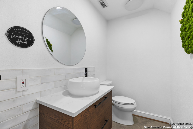 Listing photo id 10 for 13423 Forum  