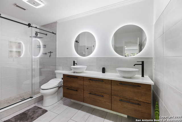 Listing photo id 13 for 13423 Forum  