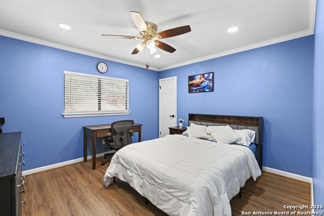 Listing photo id 15 for 13423 Forum  