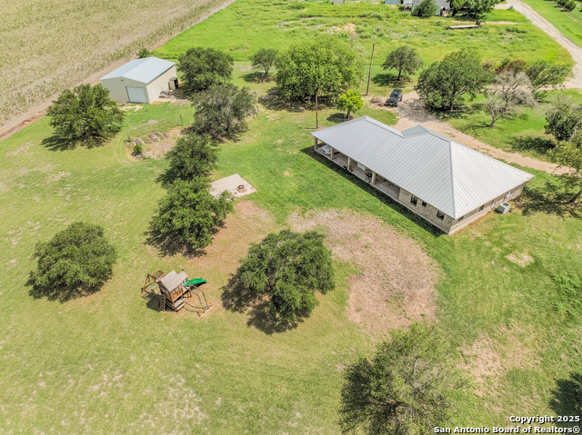 Listing photo id 21 for 472 County Road 444