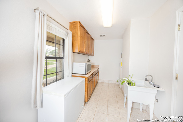 Listing photo id 6 for 472 County Road 444