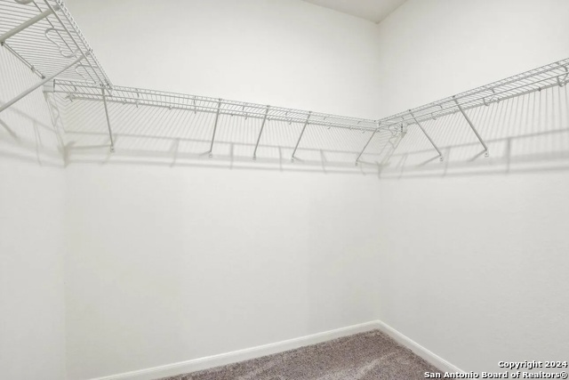 Listing photo id 4 for 5215 Thistle Place