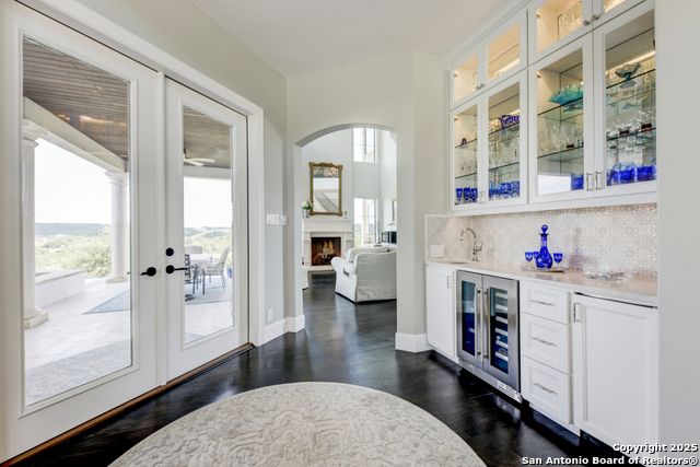 Listing photo id 8 for 1006 Ranger Ridge