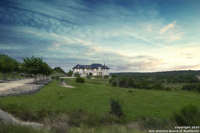 Listing photo id 2 for 1006 Ranger Ridge