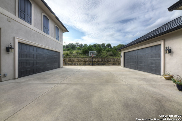 Listing photo id 38 for 1006 Ranger Ridge
