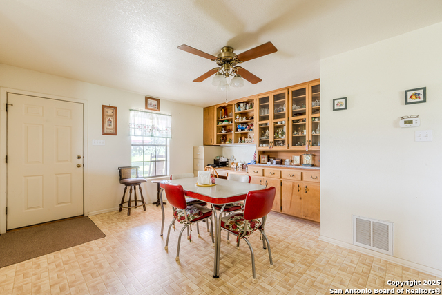 Image 11 of 29 For 8041 Fm 2200