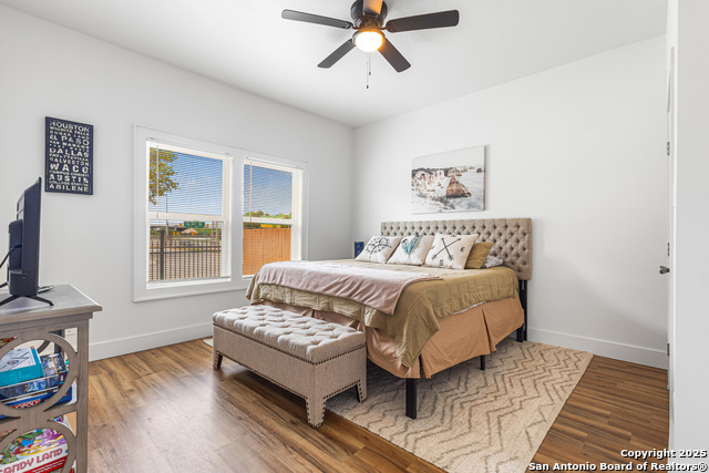Listing photo id 8 for 403 Givens