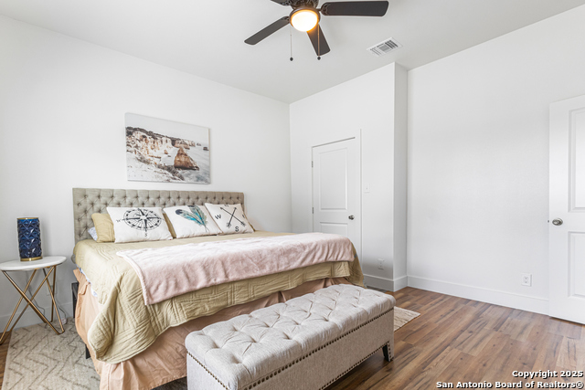 Listing photo id 9 for 403 Givens