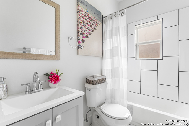 Listing photo id 10 for 403 Givens