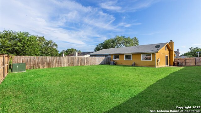 Image 13 of 15 For 8442 Forest Ridge