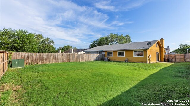 Image 15 of 15 For 8442 Forest Ridge