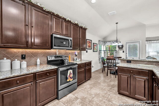 Image 14 of 26 For 5809 Devonwood St