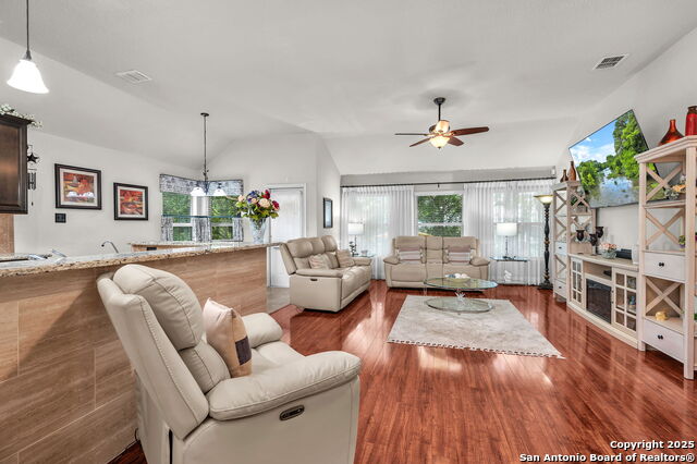 Image 15 of 26 For 5809 Devonwood St