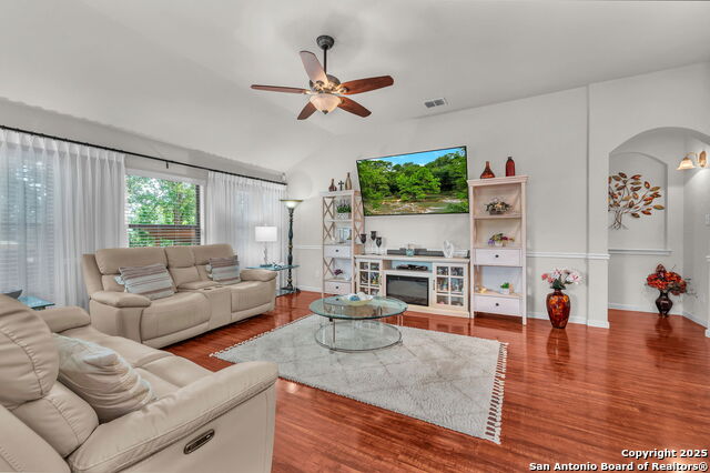 Image 17 of 26 For 5809 Devonwood St