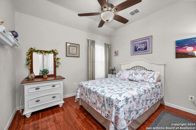 Image 8 of 26 For 5809 Devonwood St