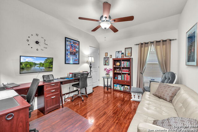 Image 9 of 26 For 5809 Devonwood St