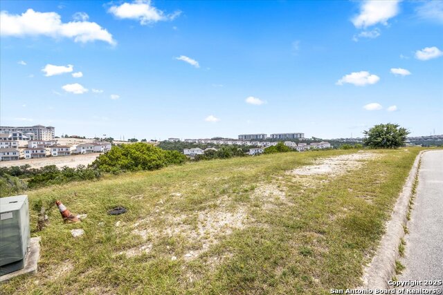 Listing photo id 38 for 17735 Rancho Diana