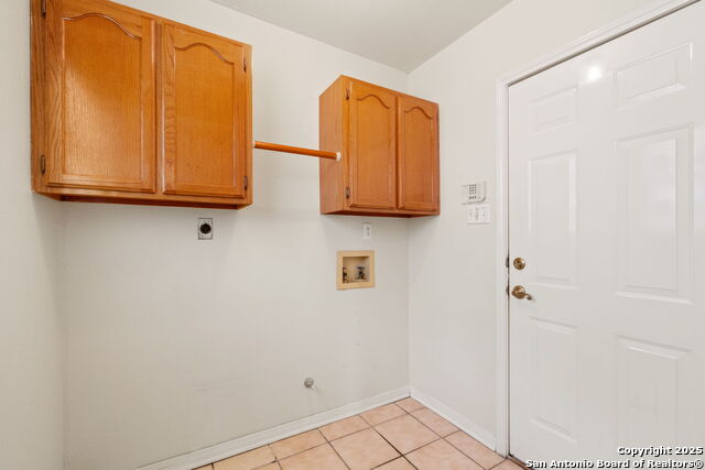 Listing photo id 16 for 7502 Linkmeadow St