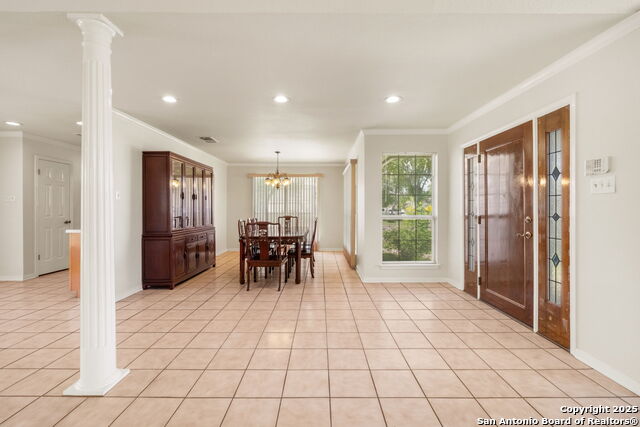 Listing photo id 1 for 7502 Linkmeadow St