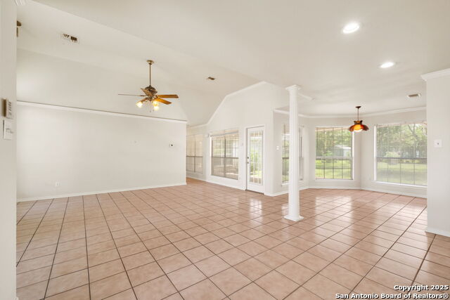 Listing photo id 5 for 7502 Linkmeadow St