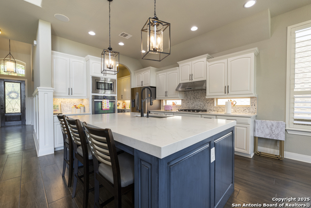 Image 12 of 55 For 8918 Irving  