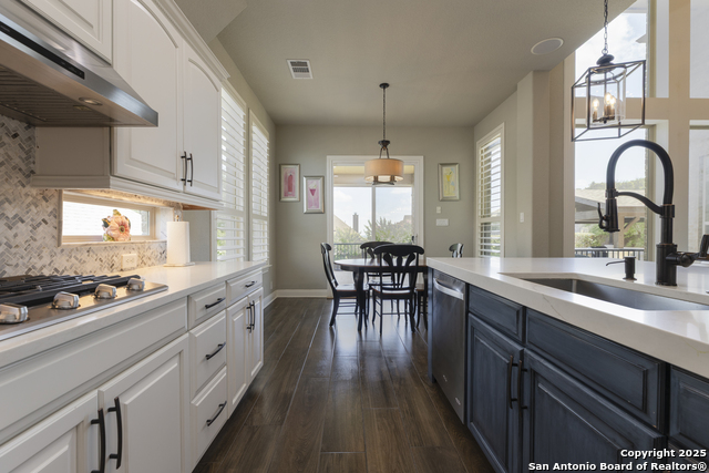 Image 13 of 55 For 8918 Irving  