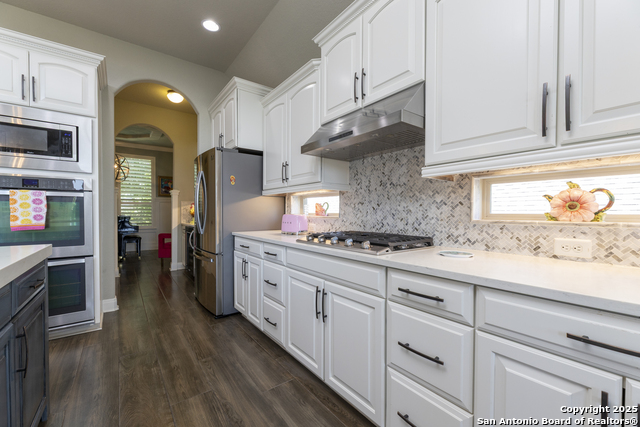 Image 15 of 55 For 8918 Irving  