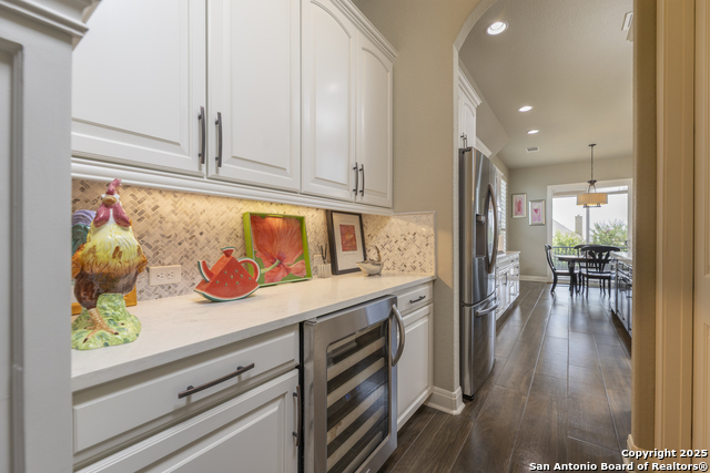 Image 17 of 55 For 8918 Irving  