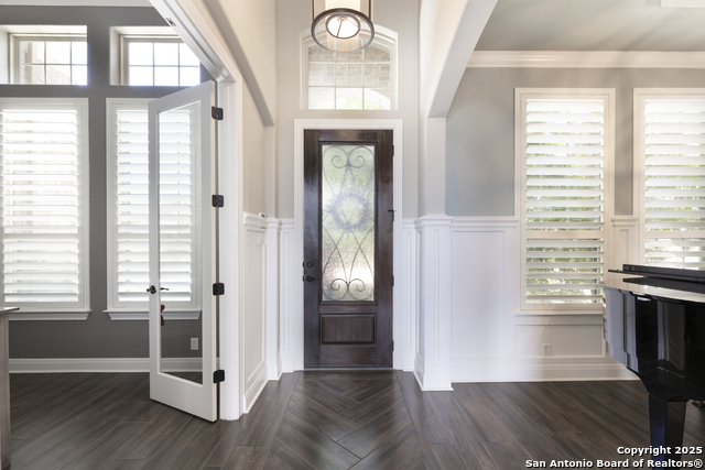 Image 2 of 55 For 8918 Irving  
