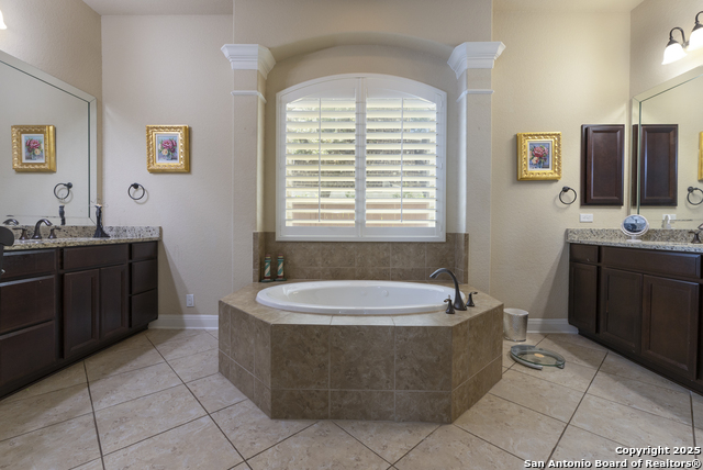 Image 21 of 55 For 8918 Irving  