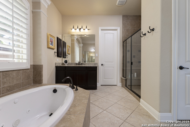 Image 22 of 55 For 8918 Irving  