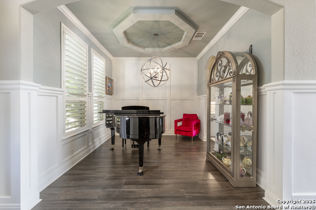 Image 3 of 55 For 8918 Irving  