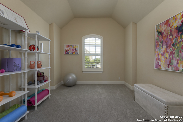 Image 35 of 55 For 8918 Irving  