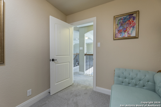 Image 36 of 55 For 8918 Irving  