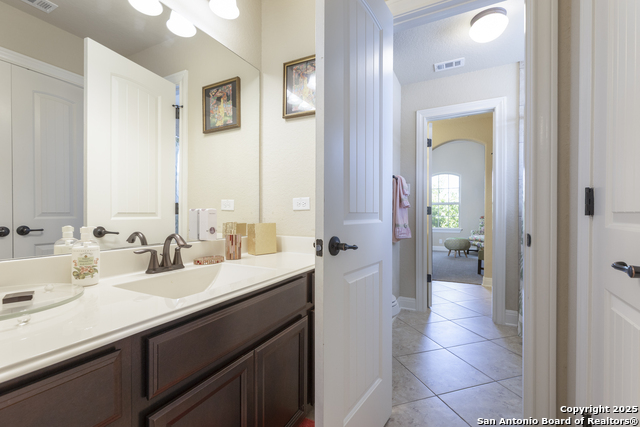 Image 38 of 55 For 8918 Irving  