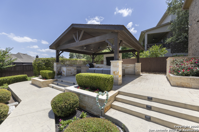 Image 39 of 55 For 8918 Irving  