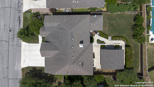Image 47 of 55 For 8918 Irving  