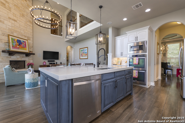 Image 8 of 55 For 8918 Irving  