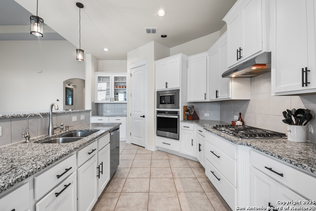 Listing photo id 16 for 7710 Hays Hill