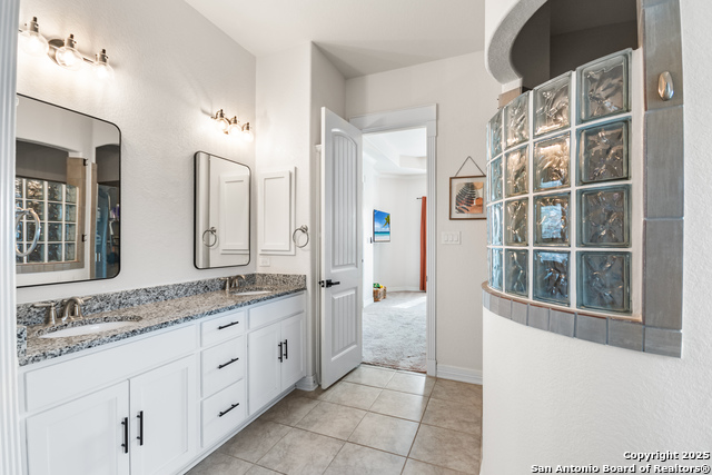 Listing photo id 21 for 7710 Hays Hill