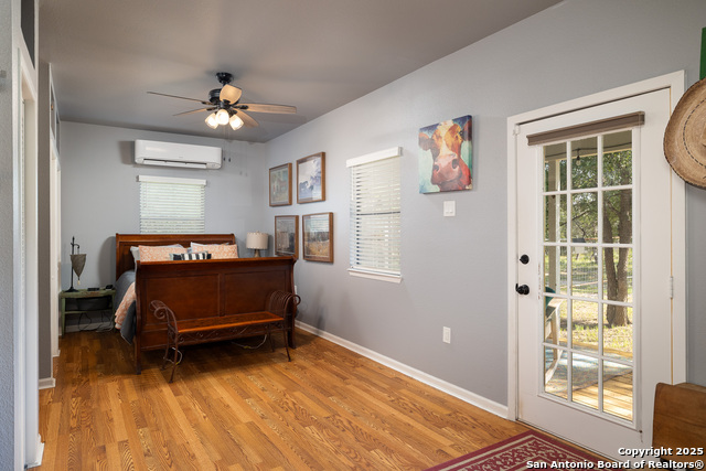 Image 10 of 27 For 1060 Forest View Dr