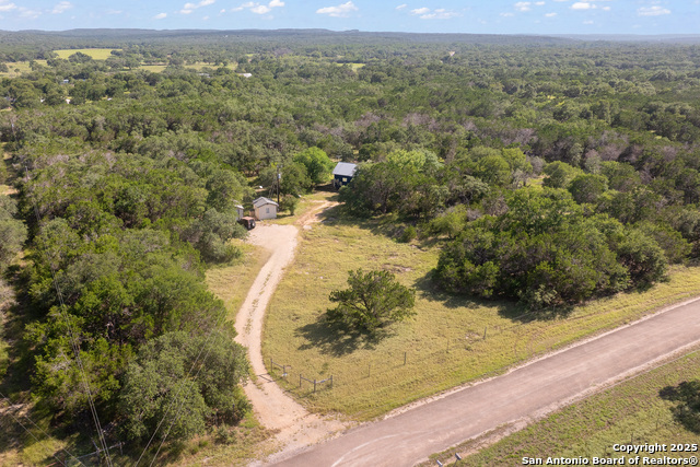 Image 22 of 27 For 1060 Forest View Dr